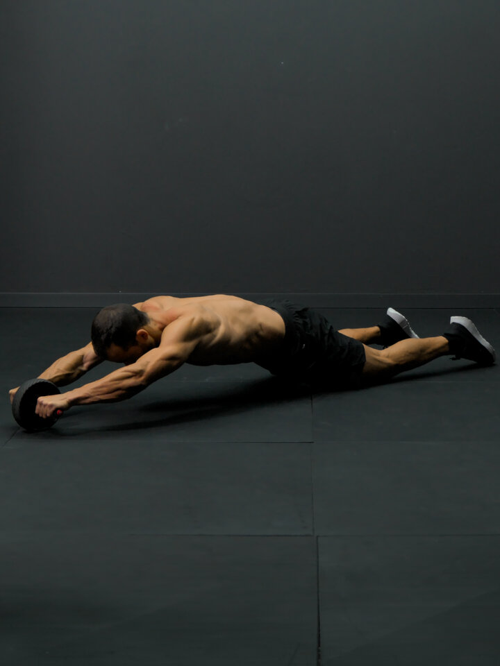 Ruota addominale con ginocchia supportate