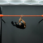 Einarmiger Front Lever mit Unterstützung am Ellbogen